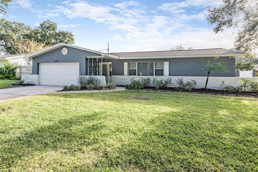 1347 WHISPERING PINES DRIVE CLEARWATER, FL 33764