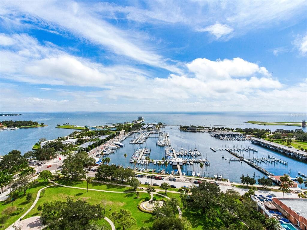 100 BEACH DRIVE NE UNIT 2002 ST PETERSBURG, FL 33701