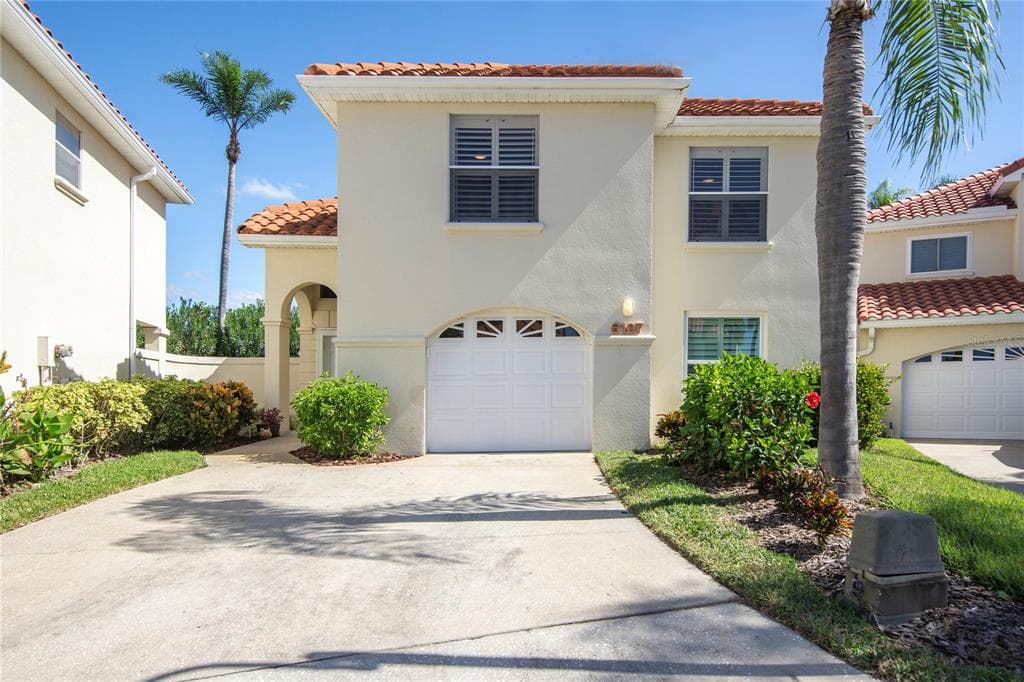 6107 MIRADA CIRCLE