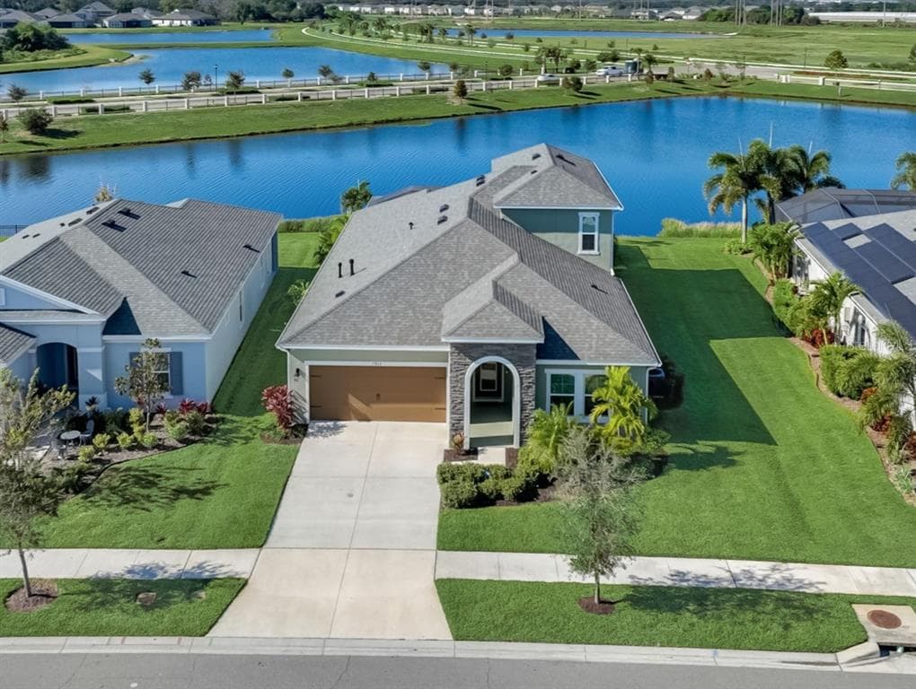 5814 SILVER SUN DRIVE