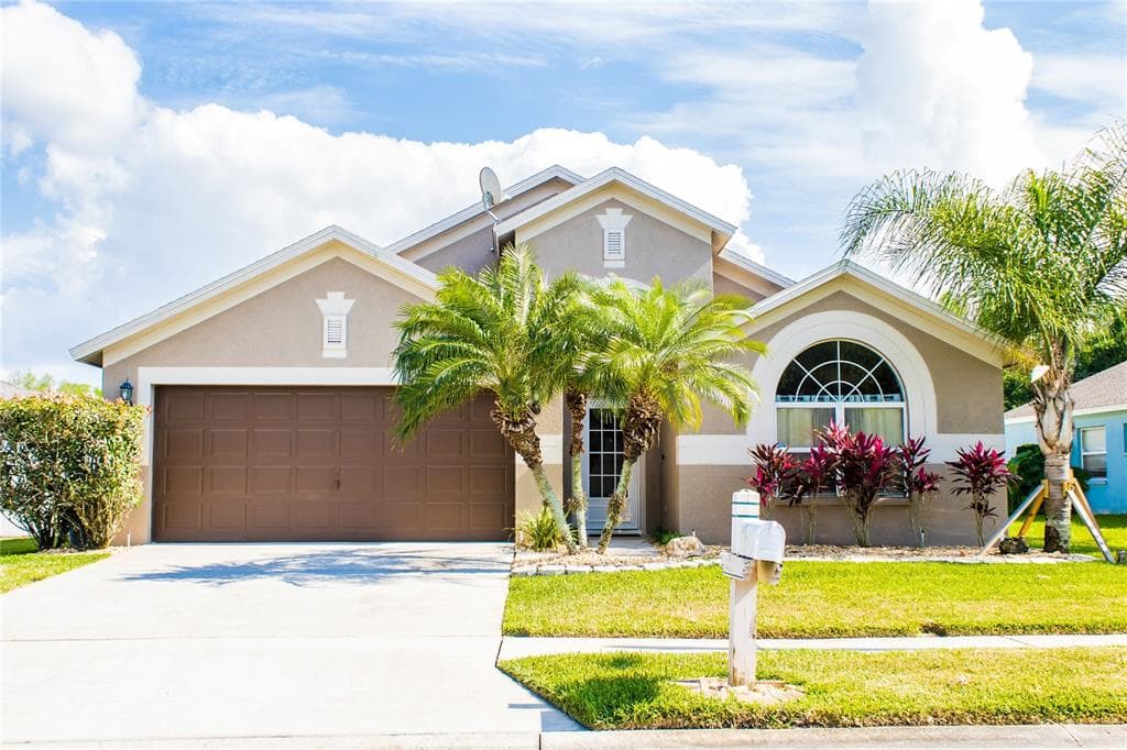 30434 TREMONT DRIVE WESLEY CHAPEL, FL 33543