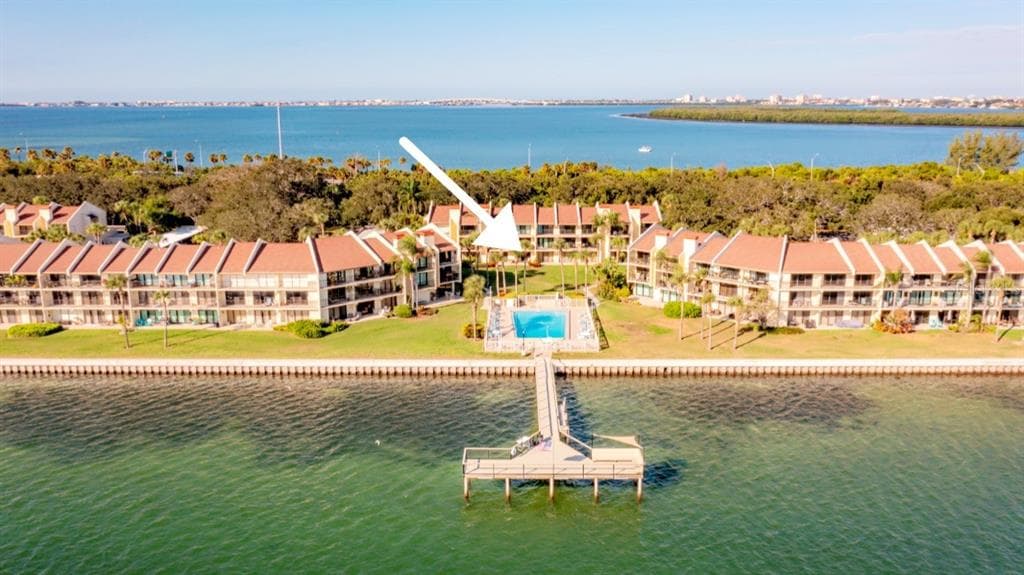 7510 SUNSHINE SKYWAY LANE S UNIT T14 ST PETERSBURG, FL 33711