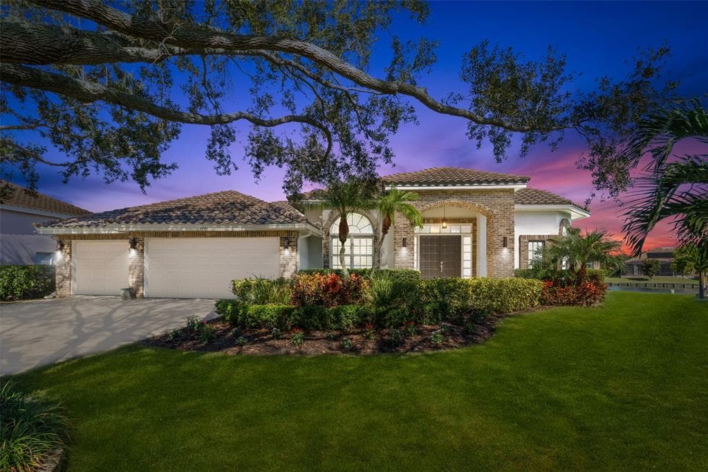 4747 ROYAL PALM CIRCLE NE ST PETERSBURG, FL 33703