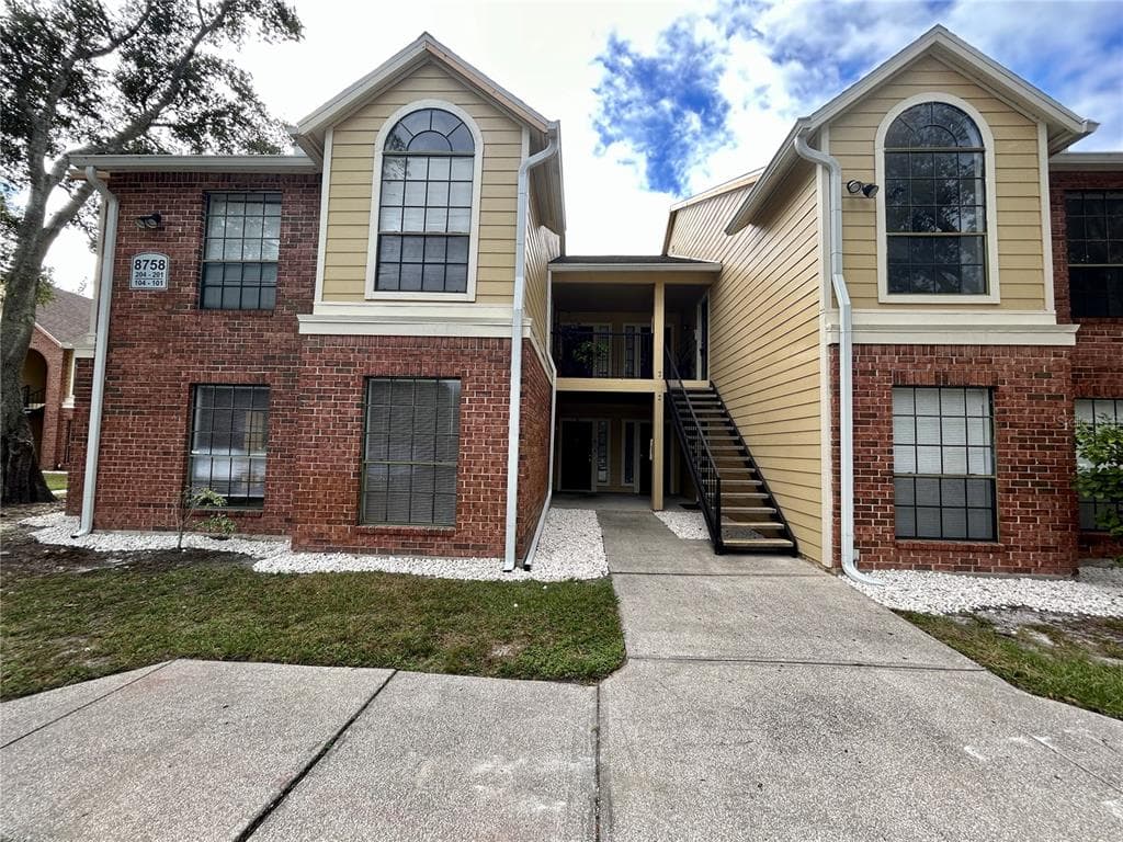 8758 MALLARD RESERVE DRIVE UNIT 102 TAMPA, FL 33614