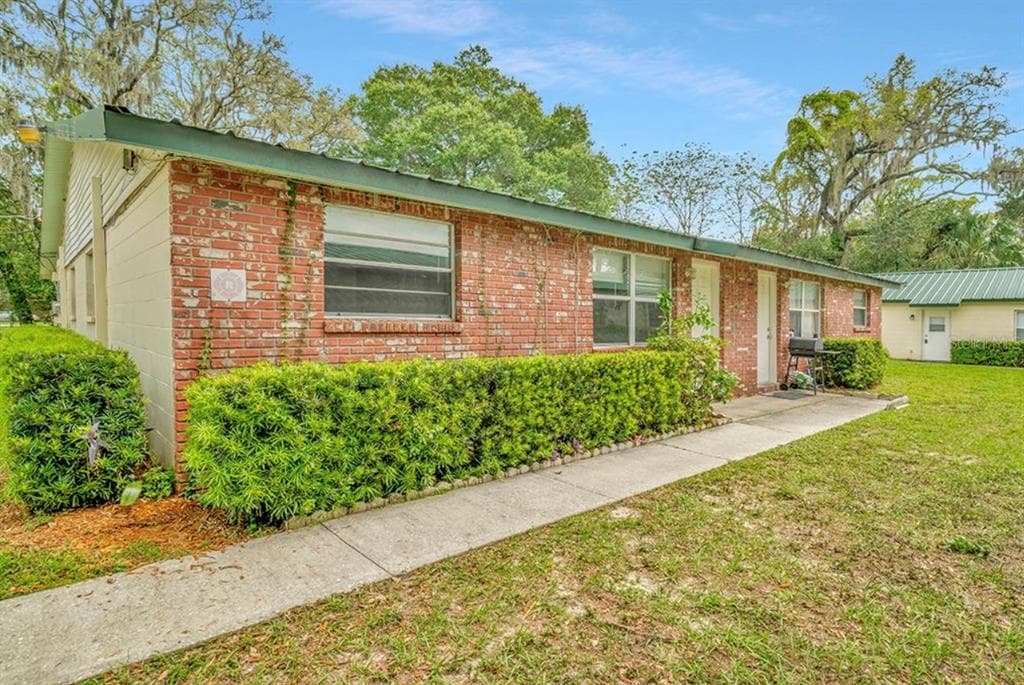 9303 Ripley RIPLEY ROAD UNIT A THONOTOSASSA, FL 33592