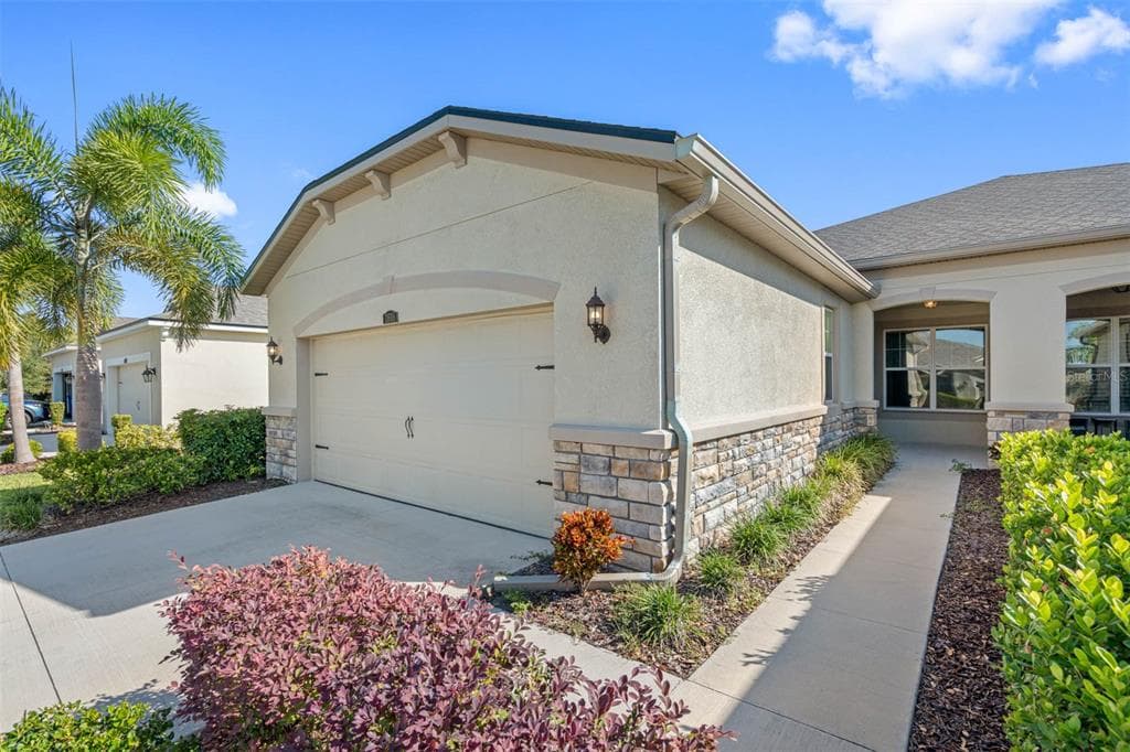 11608 WEATHERED FELLING DRIVE