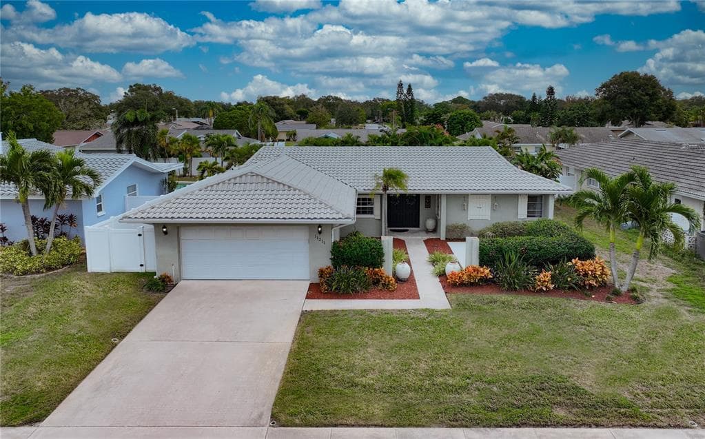 11211 REGAL LANE