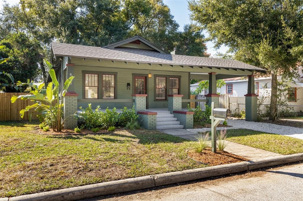 815 E NEW ORLEANS AVENUE TAMPA, FL 33603