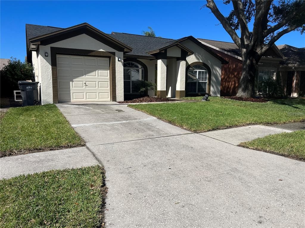 10116 CEDAR DUNE DRIVE