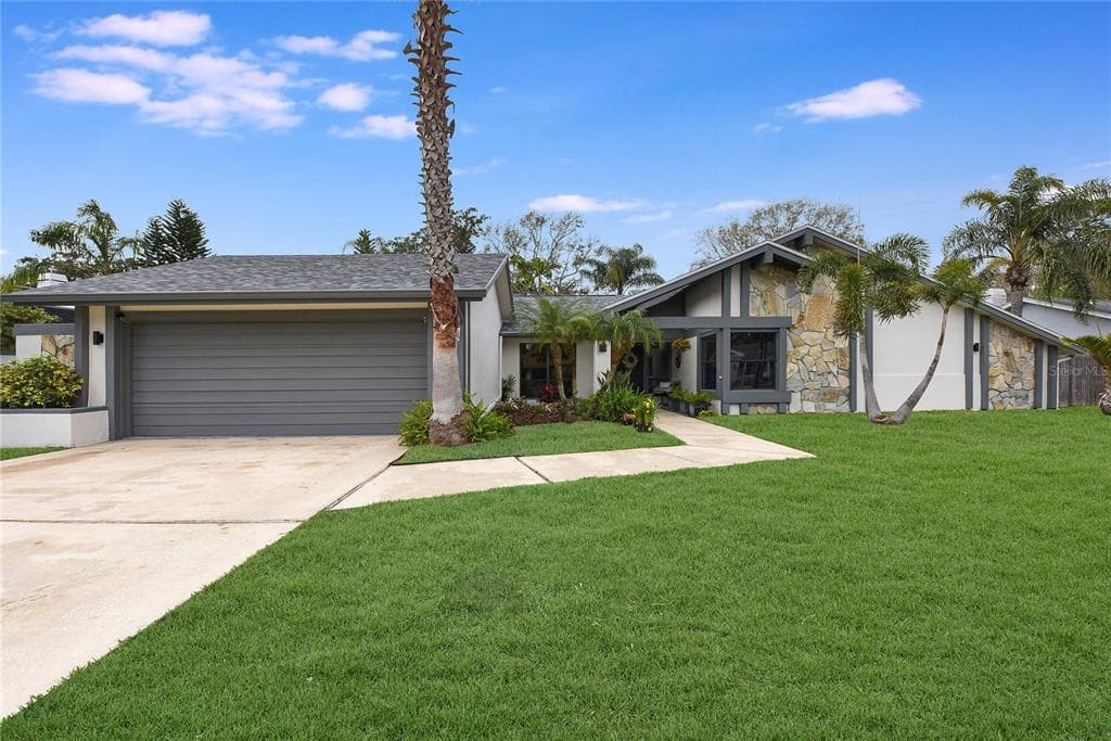 2184 MARY LANE PALM HARBOR, FL 34685