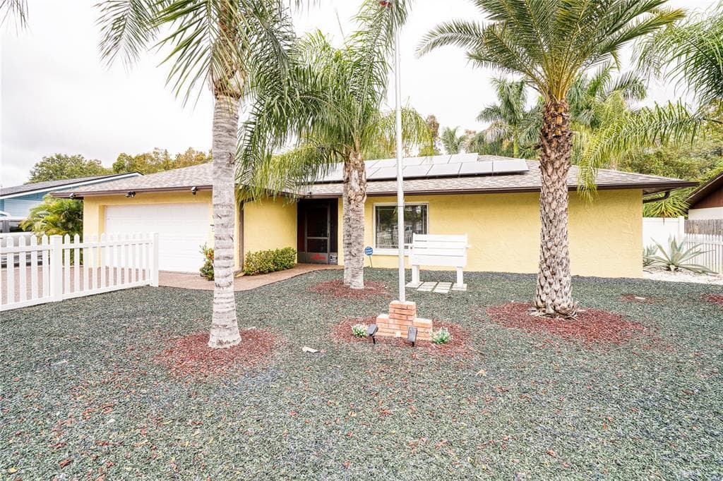 4905 HEADLAND HILLS AVENUE TAMPA, FL 33625