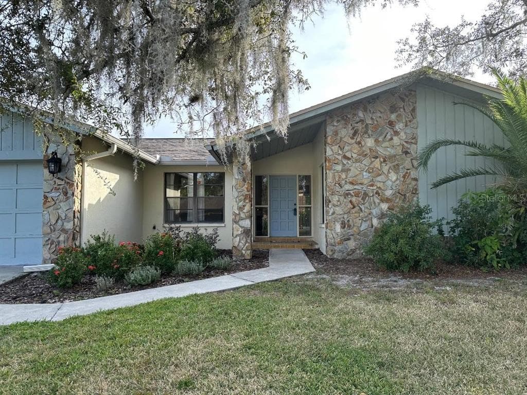 872 PINEWOOD TERRACE W PALM HARBOR, FL 34683