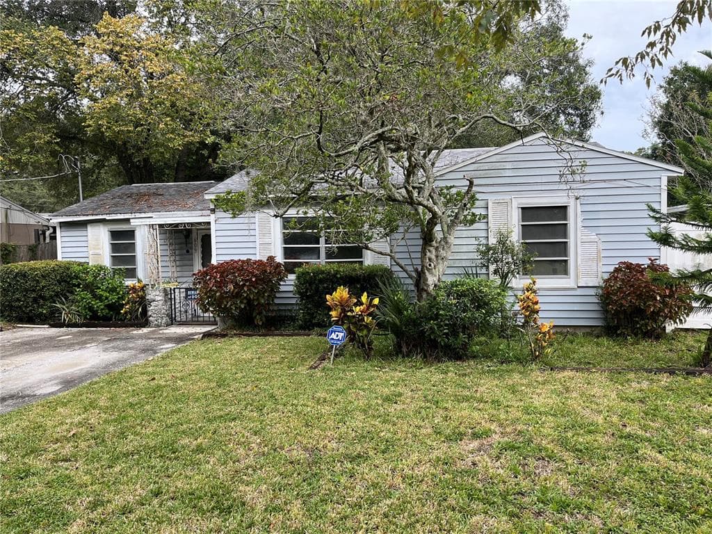 609 W HENRY AVENUE