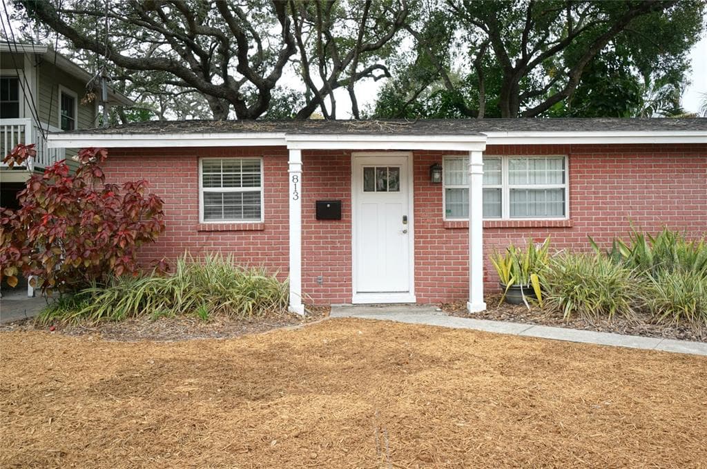 813 S FREMONT AVENUE UNIT B TAMPA, FL 33606