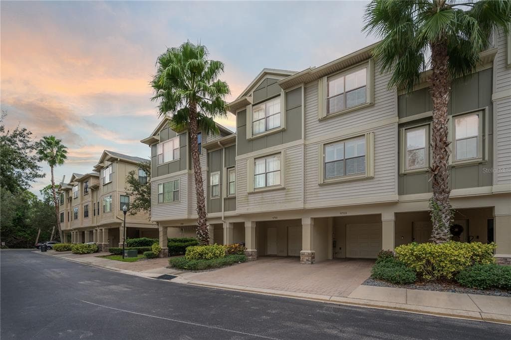 9703 BAY GROVE LANE TAMPA, FL 33615