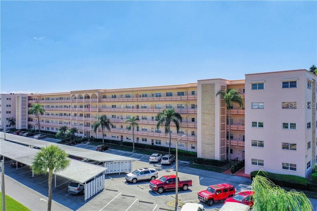5623 80TH STREET N UNIT 510 ST PETERSBURG, FL 33709