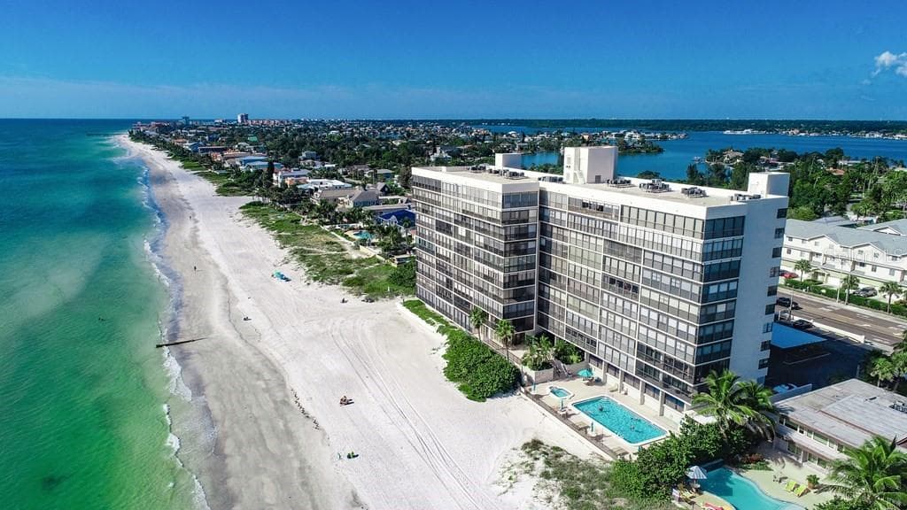 15462 GULF BOULEVARD UNIT 406 MADEIRA BEACH, FL 33708