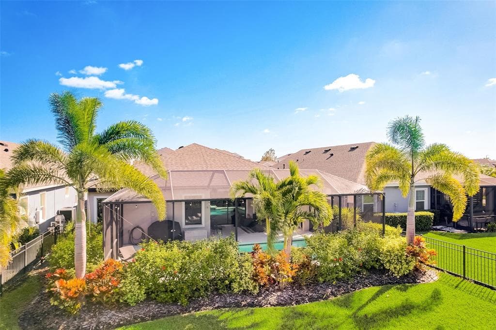 6218 VOYAGERS PLACE APOLLO BEACH, FL 33572