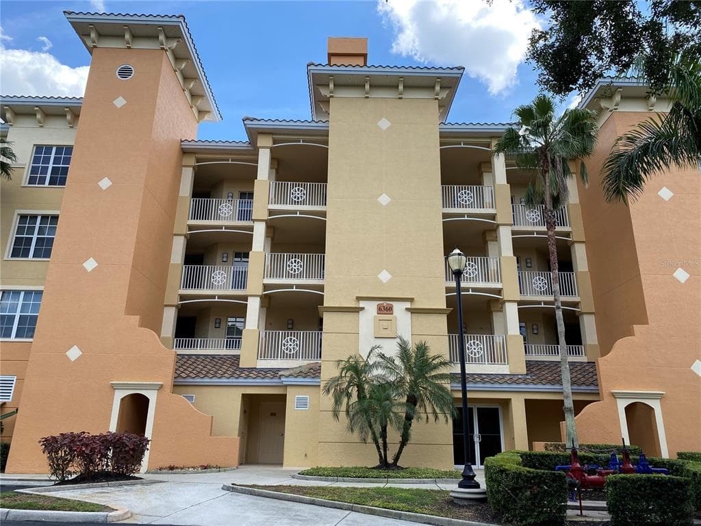 6360 WATERCREST WAY UNIT 302 BRADENTON, FL 34202