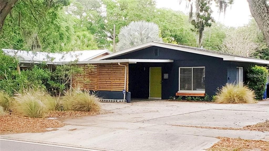 2827 PARK STREET N ST PETERSBURG, FL 33710