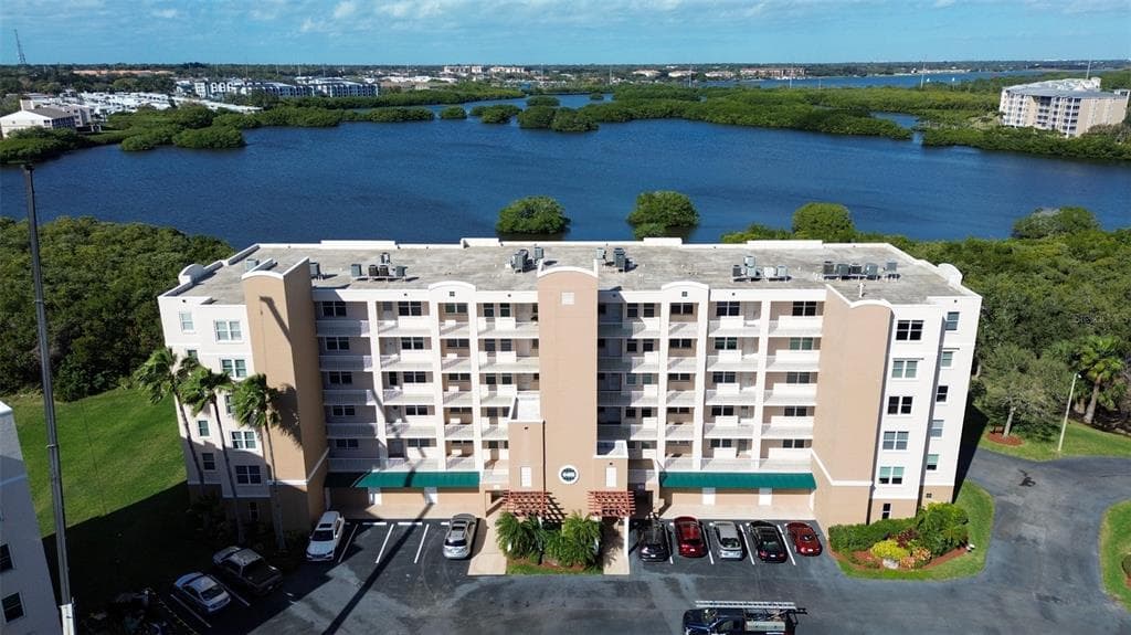 6495 SHORELINE DRIVE UNIT 8306 ST PETERSBURG, FL 33708