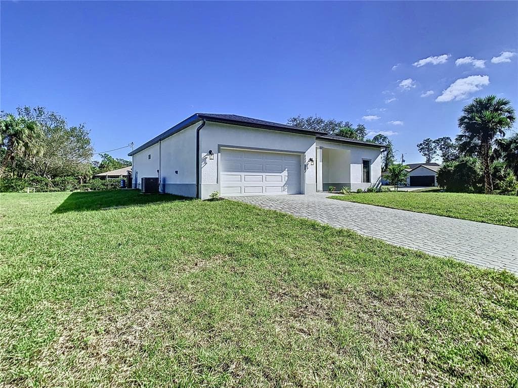 15175 MALCOLM AVENUE PORT CHARLOTTE, FL 33953