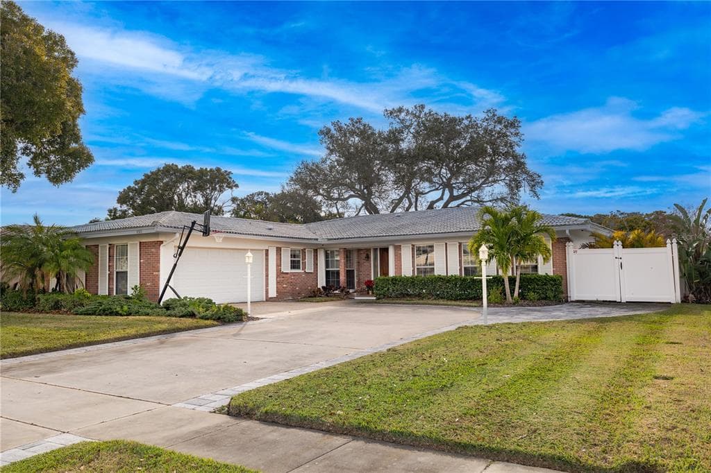 14589 ANCHORAGE CIRCLE SEMINOLE, FL 33776