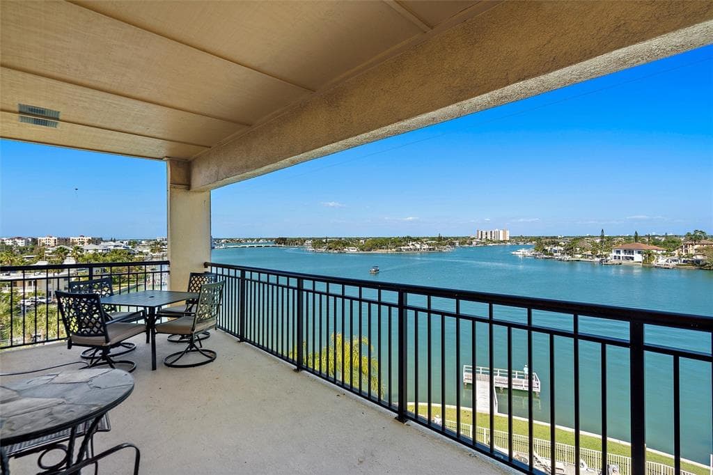 10315 GULF BOULEVARD UNIT 410 TREASURE ISLAND, FL 33706