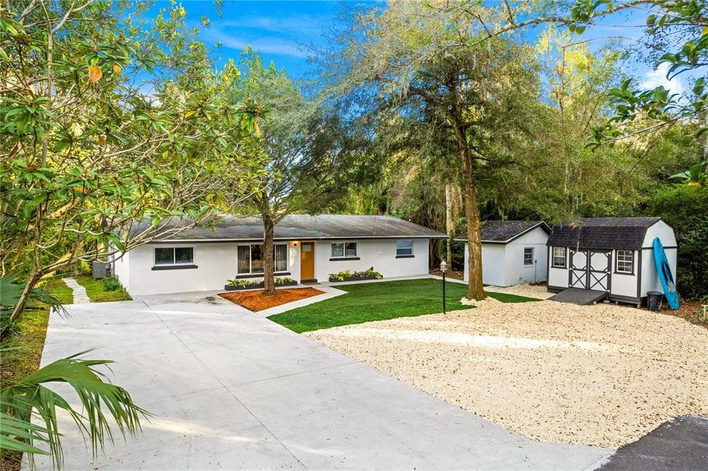17913 CROOKED LANE LUTZ, FL 33548