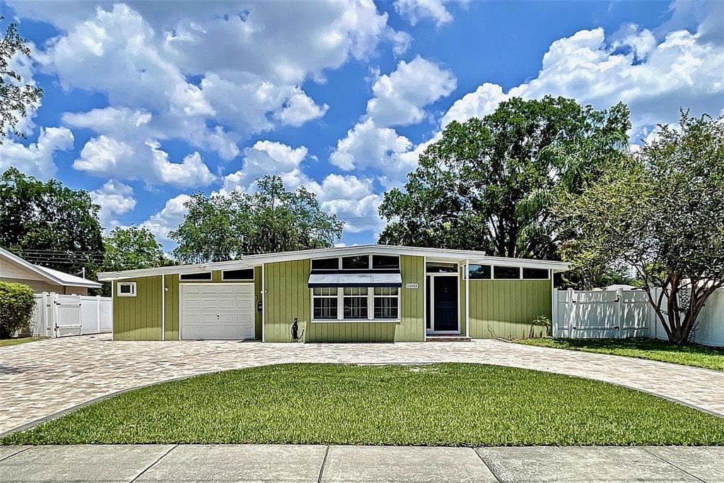 10503 ORANGE GROVE DRIVE