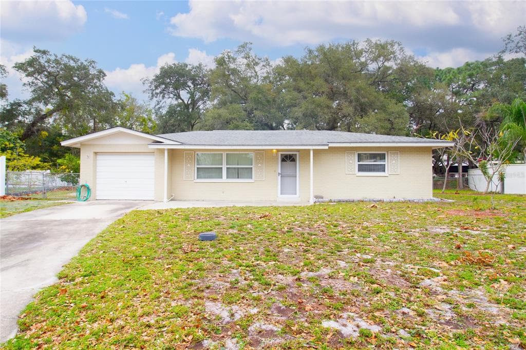 2102 POINCIANA TERRACE