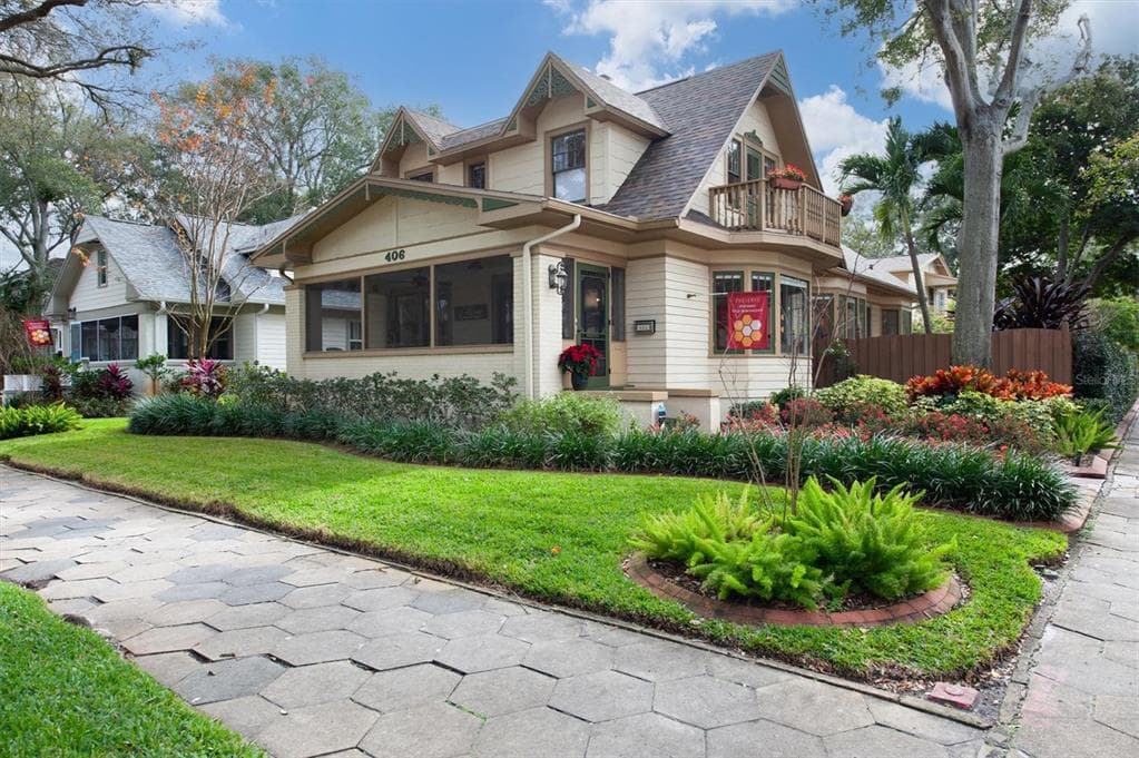 406 13TH AVENUE NE ST PETERSBURG, FL 33701