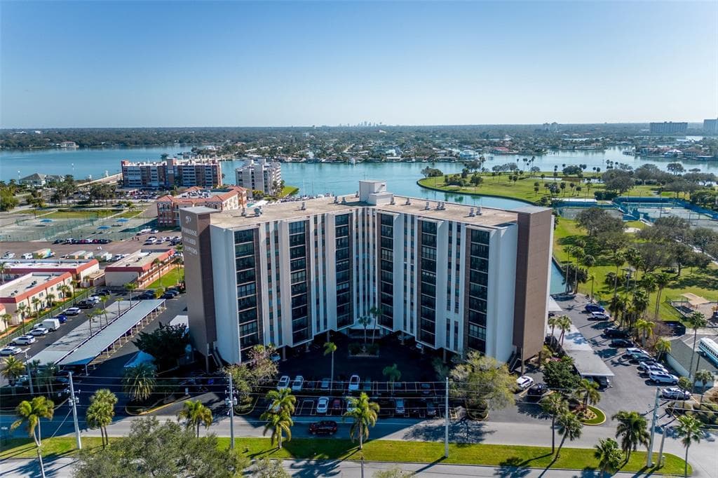 10355 PARADISE BOULEVARD UNIT 1012 TREASURE ISLAND, FL 33706