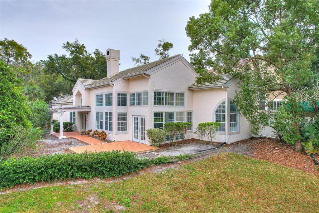 494 DEVON PLACE