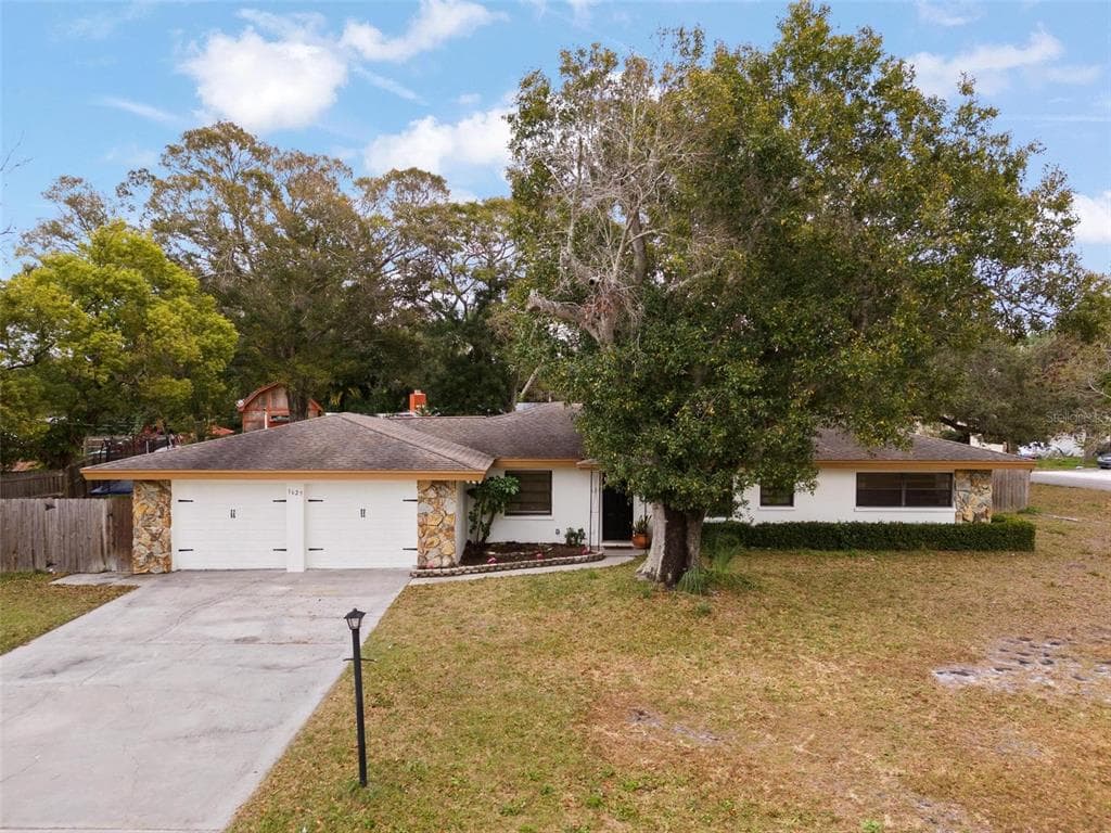 1625 BRAVO DRIVE CLEARWATER, FL 33764