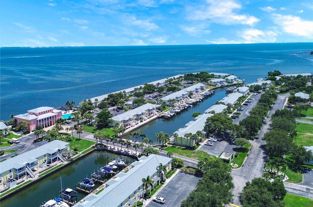 5048 BEACH DRIVE SE UNIT F(Furnished) ST PETERSBURG, FL 33705