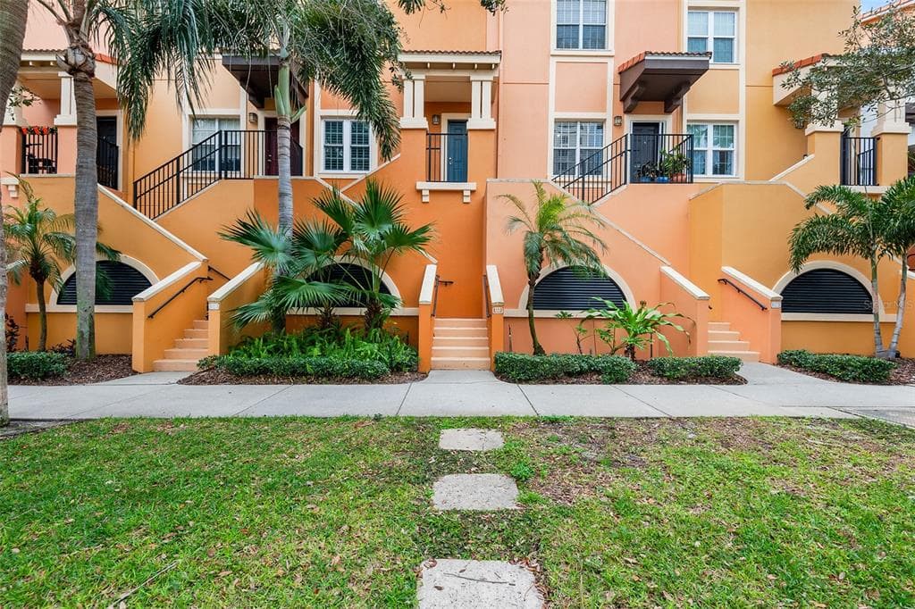 100 4TH AVENUE S UNIT 137