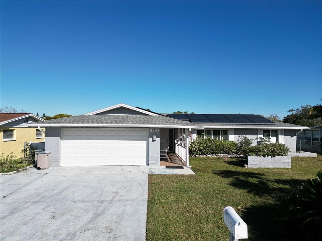 5245 EAGLE DRIVE HOLIDAY, FL 34690