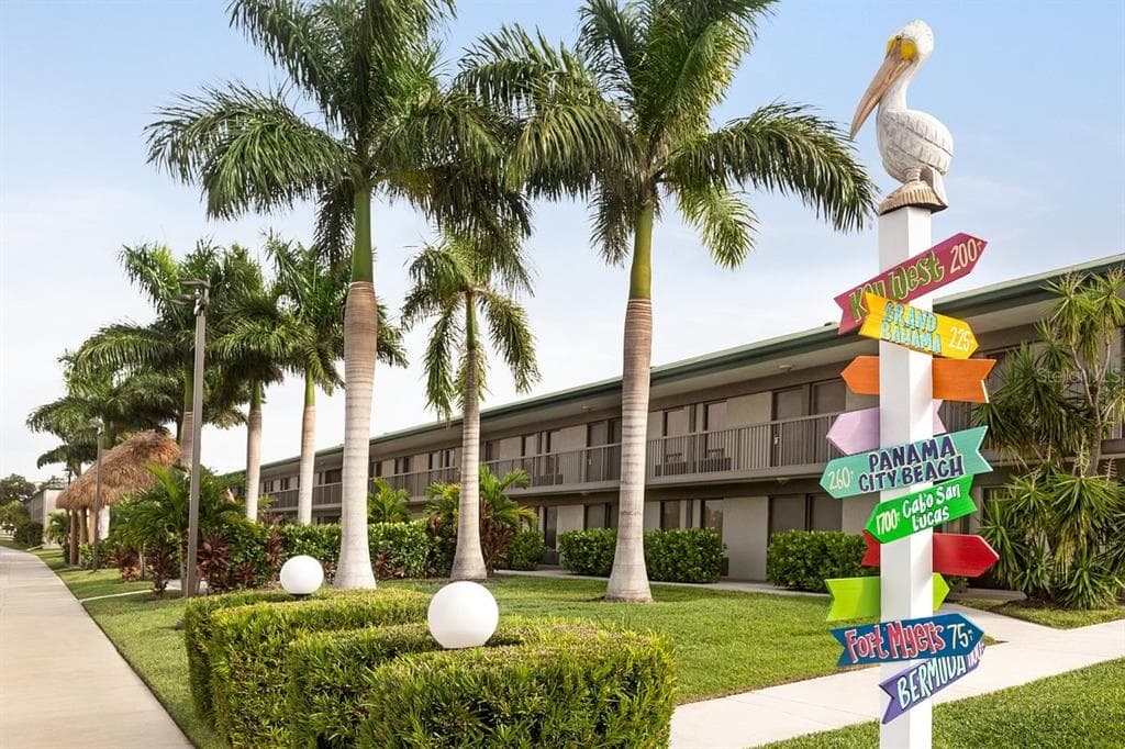 7150 N TAMIAMI TRAIL UNIT S-613 SARASOTA, FL 34243