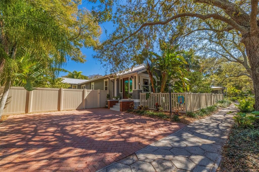 1107 3RD STREET N