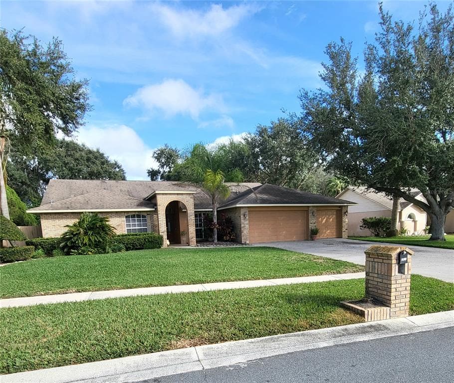 3910 APPLETREE DRIVE