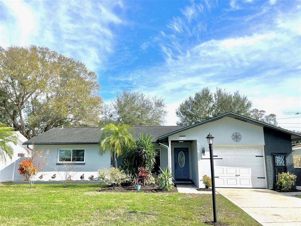 2520 BRAMBLEWOOD DRIVE E CLEARWATER, FL 33763