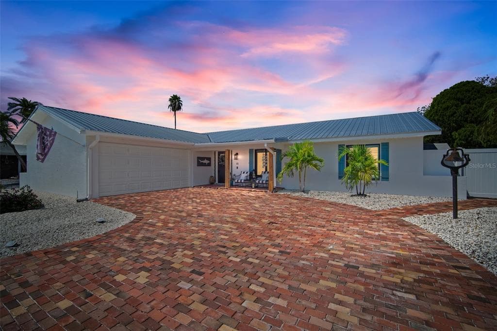 6514 KING PALM WAY APOLLO BEACH, FL 33572