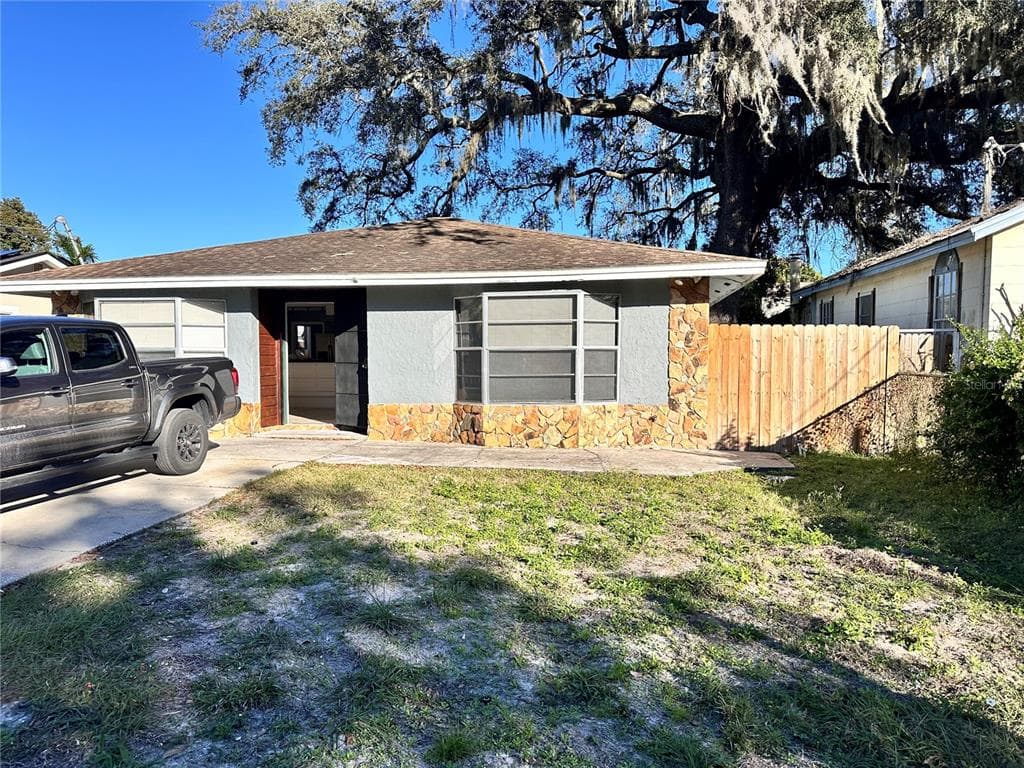 8411 N DEXTER AVENUE