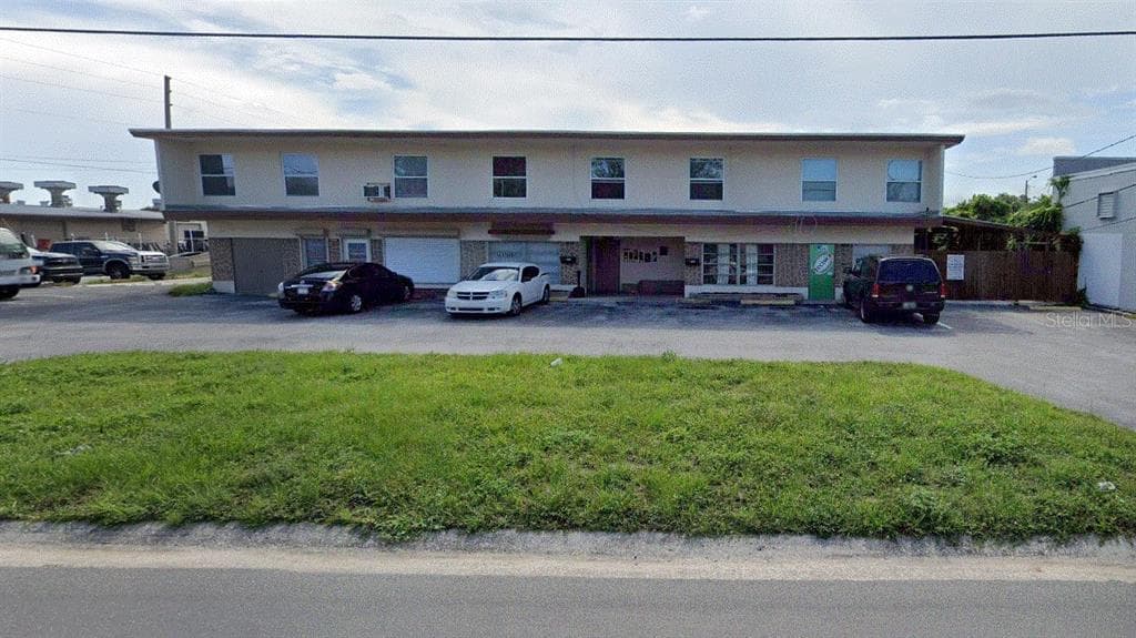 2400 25TH STREET N UNIT 2480 ST PETERSBURG, FL 33713
