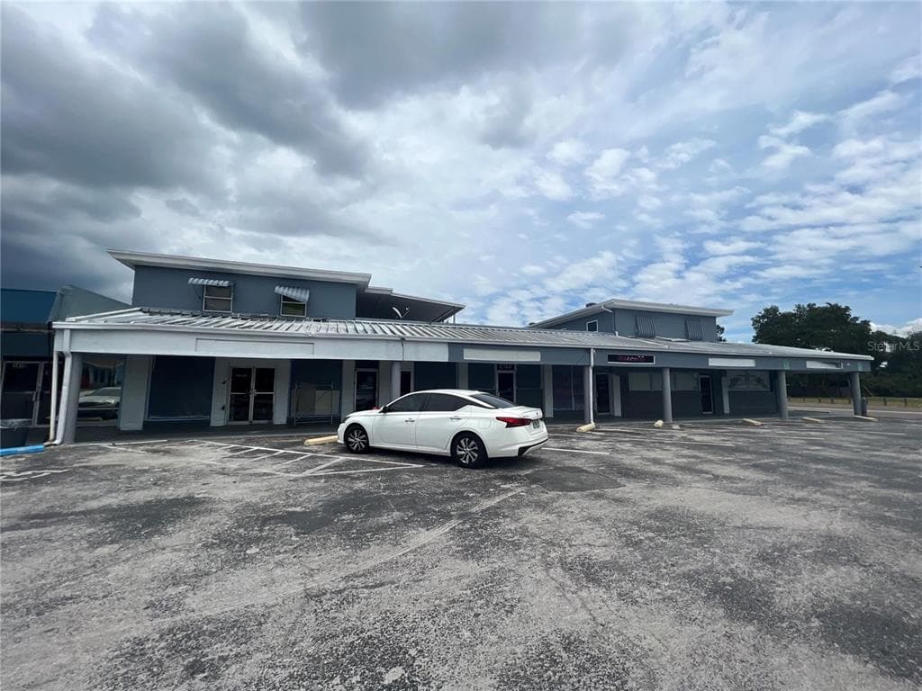 1407 N BETTY LANE UNIT 4 CLEARWATER, FL 33755