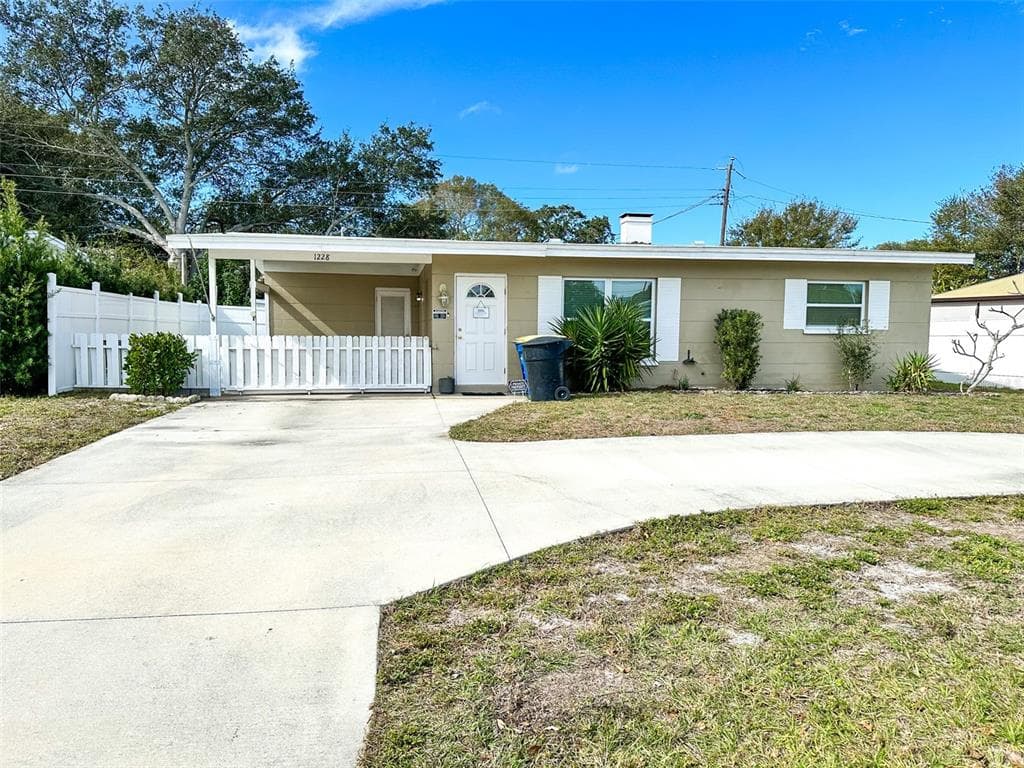 1228 PINEVIEW AVENUE CLEARWATER, FL 33756