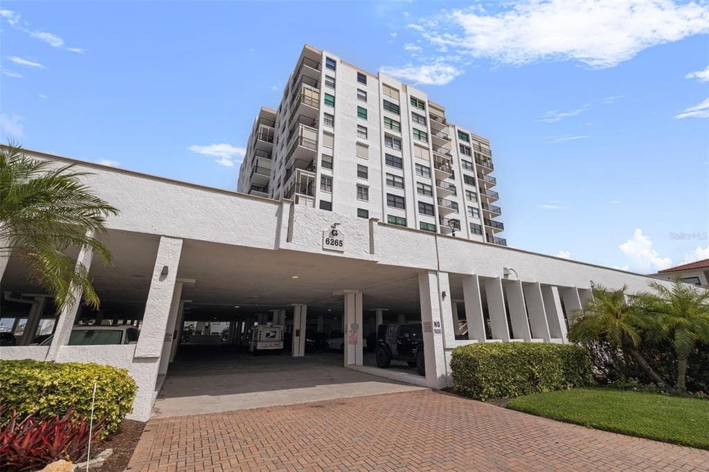 6265 SUN BLVD UNIT 1207 ST PETERSBURG, FL 33715