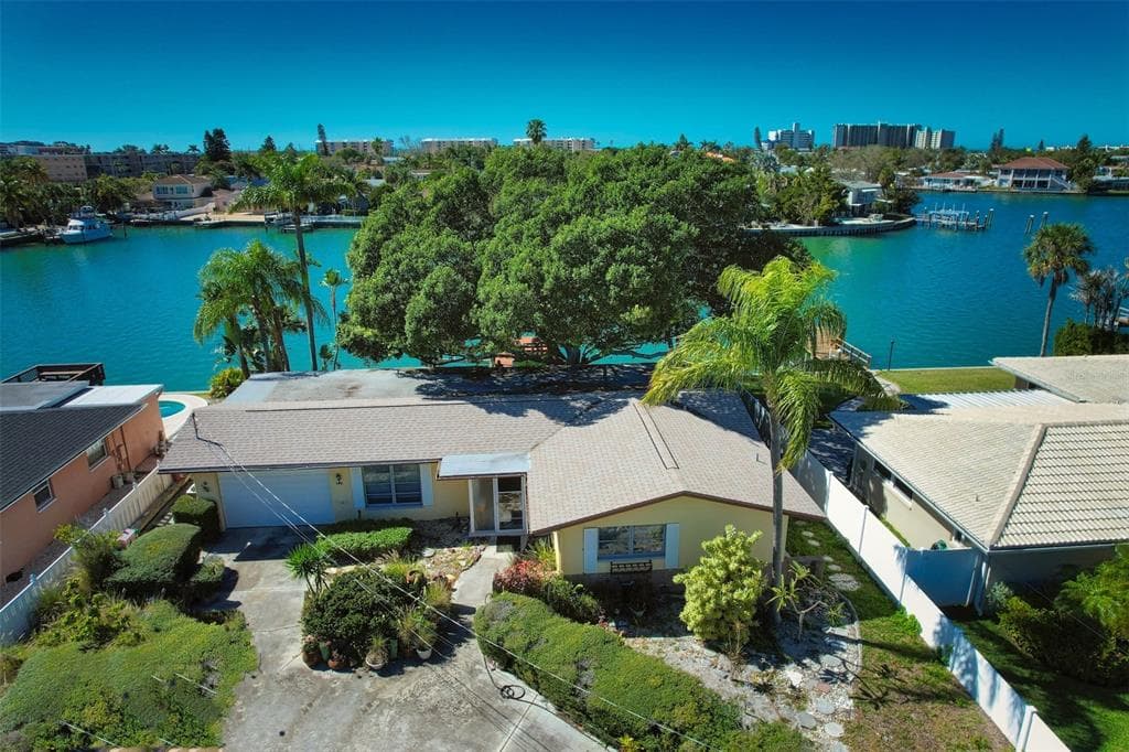 6444 2ND PALM POINT ST PETE BEACH, FL 33706