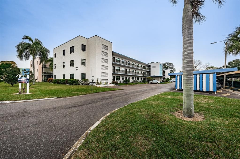 5969 TERRACE PARK DRIVE N UNIT 207 ST PETERSBURG, FL 33709